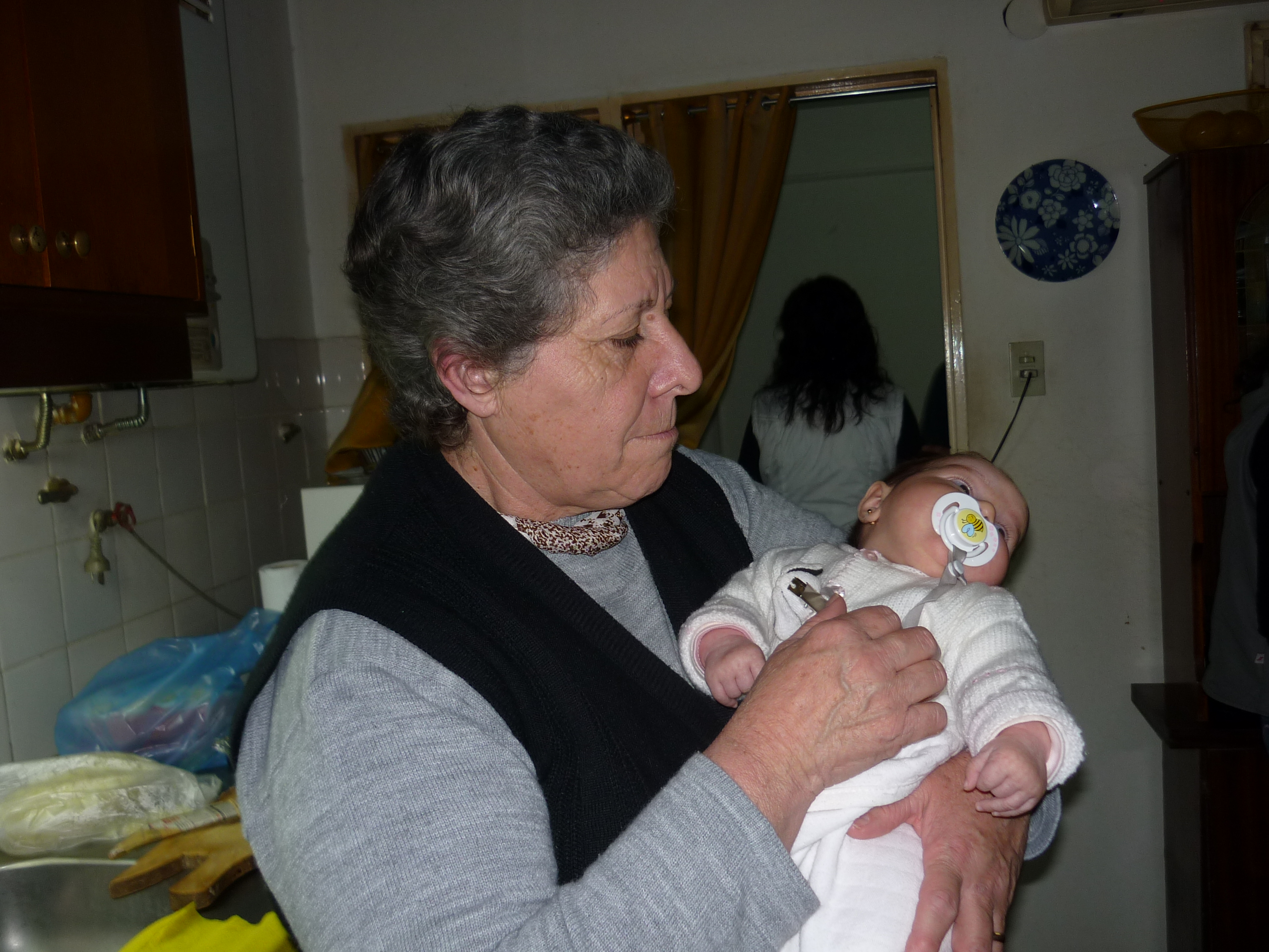 fotos/2010-09-23 - Iara y abuela rosa/P1010332.JPG